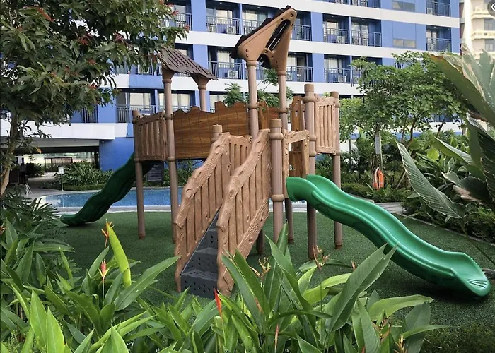 Awesome Value, Great Location Apartment